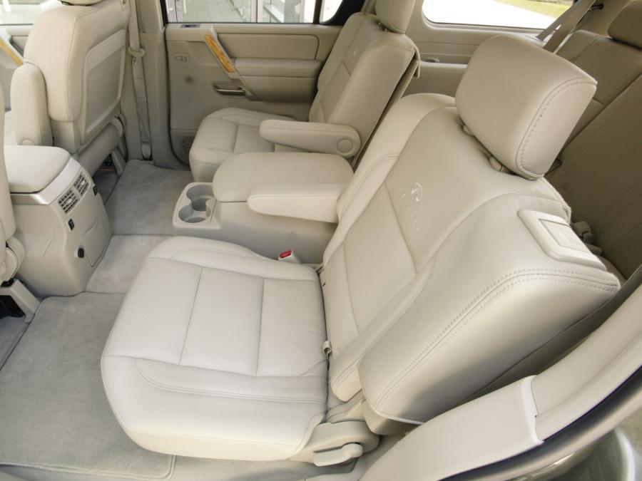  Infiniti QX56 2004 года  (фото 17 из 31)
